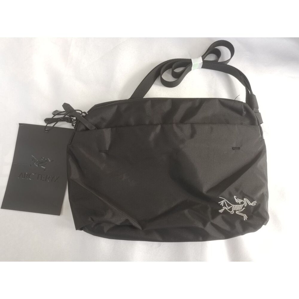 ARC'TERYX Unisex Outdoor Sling Bag - Casual Sports Travel Crossbody Bag - Picture 1 of 5